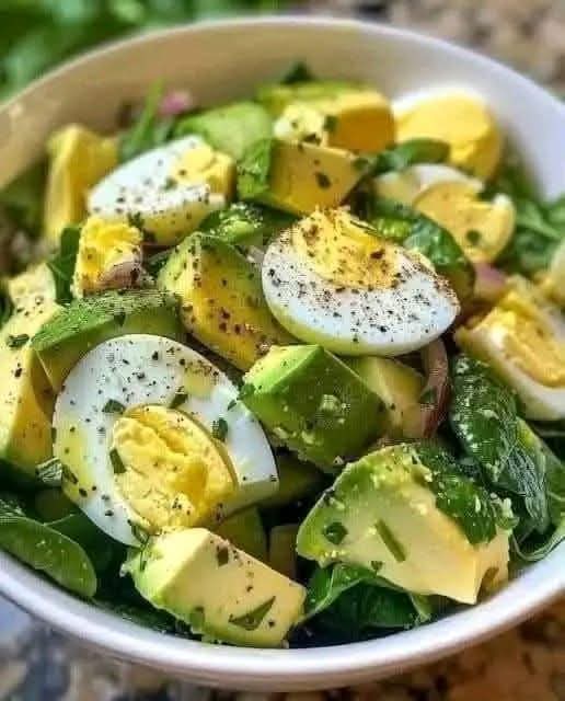 Avocado and Spinach Egg Salad