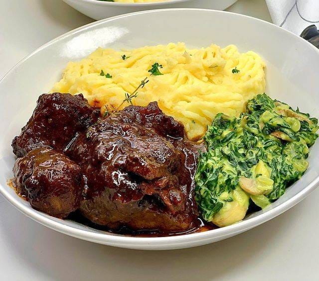 Mashed Potatoes with Braised Oxtail