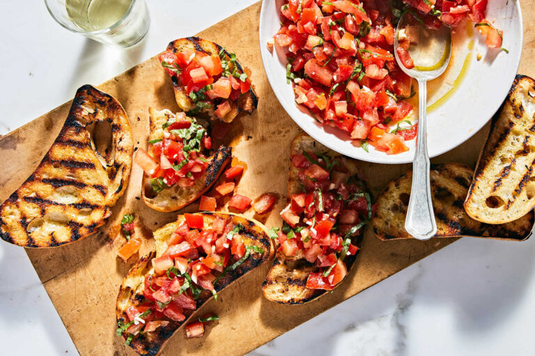 🍅 Delicious Tomato and Cottage Cheese Bruschetta Recipe – Daily Inspiration for Food Lovers