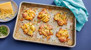 The Best Smashed Potatoes Recipe – Crispy, Buttery & Cheesy