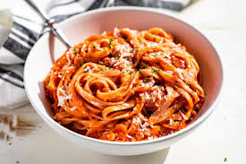 🍝 Creamy Tomato Sauce Pasta