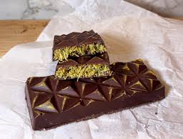 Dubai Chocolate Bar – The Viral Pistachio Kunafa Chocolate Everyone Is Obsessed With