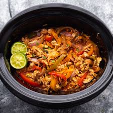 Easy Crockpot Chicken Fajitas – Flavorful, Juicy & Effortless Dinner