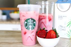 Healthy Pink Drink Strawberry Refresher – Light, Fruity & Refreshing