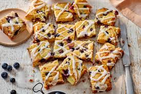 🫐 Easy Blueberry White Chocolate Blondies – Soft & Chewy Bakery Style