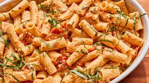 🧀🍝 Easy Baked Feta Pasta with Spinach – Viral & So Creamy
