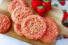 Strawberry Crunch – Irresistibly Sweet, Fruity, and Crispy Dessert