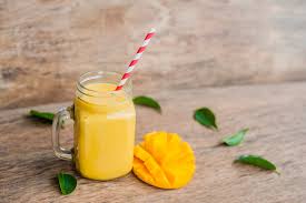 The Ultimate Tropical Mango Smoothie – Creamy, Refreshing & Ready in 5 Minutes