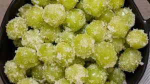Sour Frozen Grapes – Sweet, Tangy & Refreshing Snack