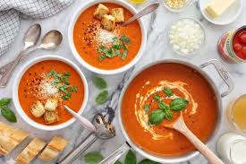 🍅🌿 Creamy Tomato Basil Soup – Cozy & Comforting Classic