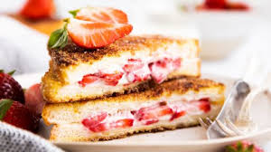 🍓🍞 Strawberry Cream Cheese Stuffed French Toast – Sweet Brunch Favorite