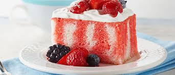 The Ultimate Summer Berry Poke Cake – Light, Fruity & Perfect for Summer