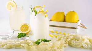 Lemonade Slushi – Refreshing Homemade Frozen Lemon Drink