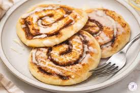 🥞 Cinnamon Roll Pancakes – Sweet & Gooey Breakfast Treat