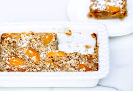 🍑🥣 Peach Cobbler Baked Oatmeal – Cozy & Healthy Breakfast