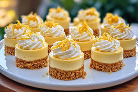 🍋🧁 Mini Lemon Meringue Cheesecakes – Creamy Citrus Dessert