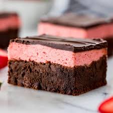Chocolate Covered Strawberry Brownies 🍓🍫✨
