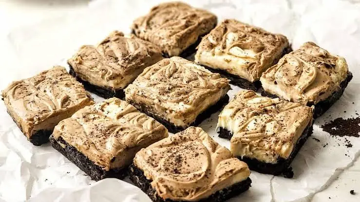 Easy Espresso Swirl Cheesecake Bars: Rich, Creamy, and Coffee-Kissed
